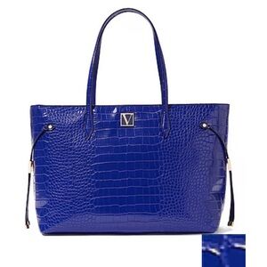 NWT Victoriaโs Secret Large Tote